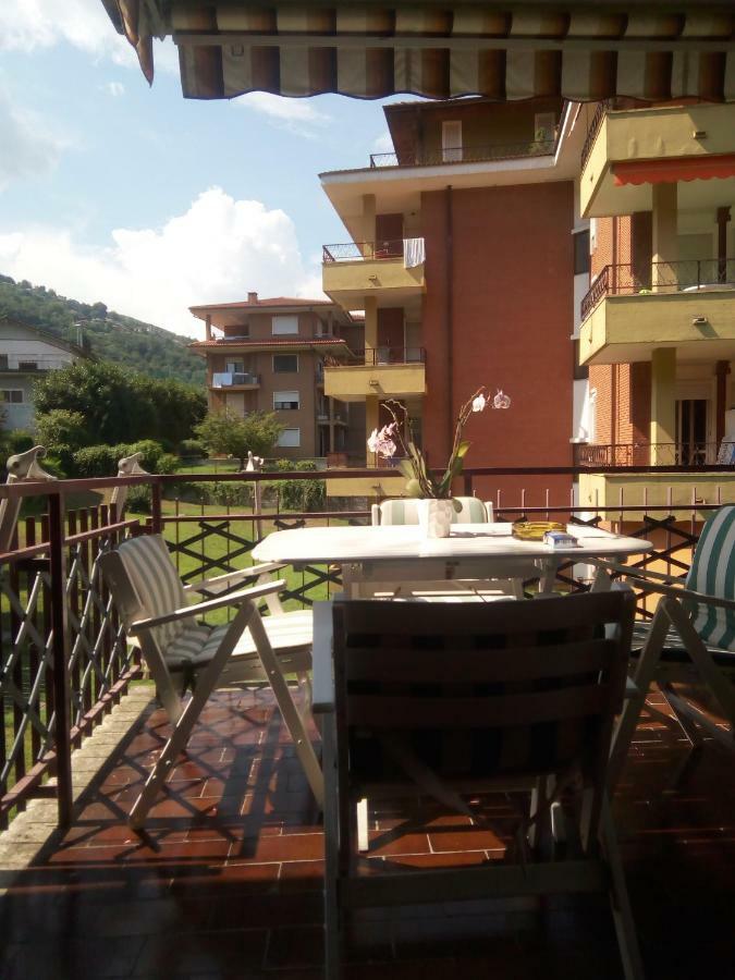 La Terrazza Apartment สเตรซา ภายนอก รูปภาพ