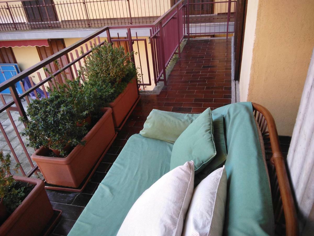 La Terrazza Apartment สเตรซา ภายนอก รูปภาพ