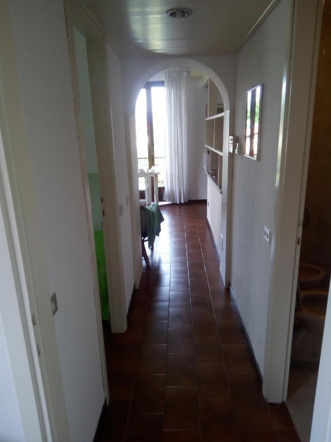 La Terrazza Apartment สเตรซา ภายนอก รูปภาพ